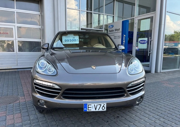 Porsche Cayenne cena 99500 przebieg: 218000, rok produkcji 2013 z Opatów małe 326